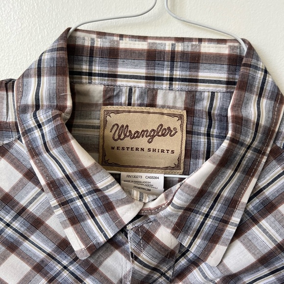 Wrangler Snap Button Plaid Western Shirt - Picture 3 of 6